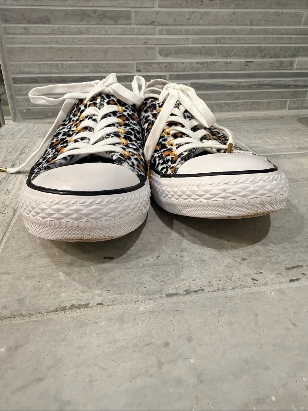 Converse Low-Top Leopard Print Sneakers - White/Black/Tan - Picture 4 of 6